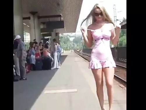 لعبة مؤخرة محددة مع  ...