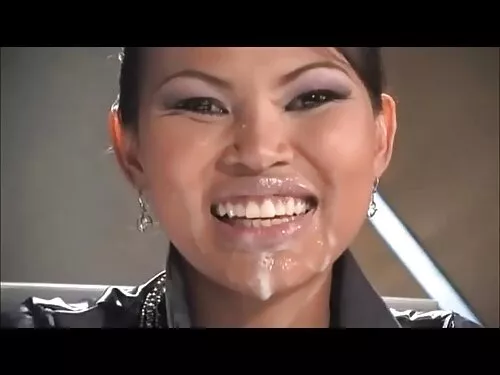 قبلة المشهد مع المحا ...