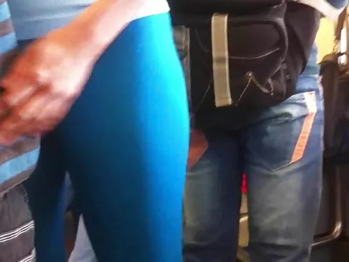 مسمار الحذاء مع المح ...