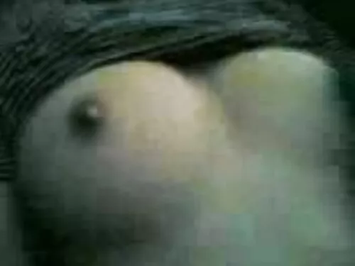 مشهد يدوي مع مثير تي ...